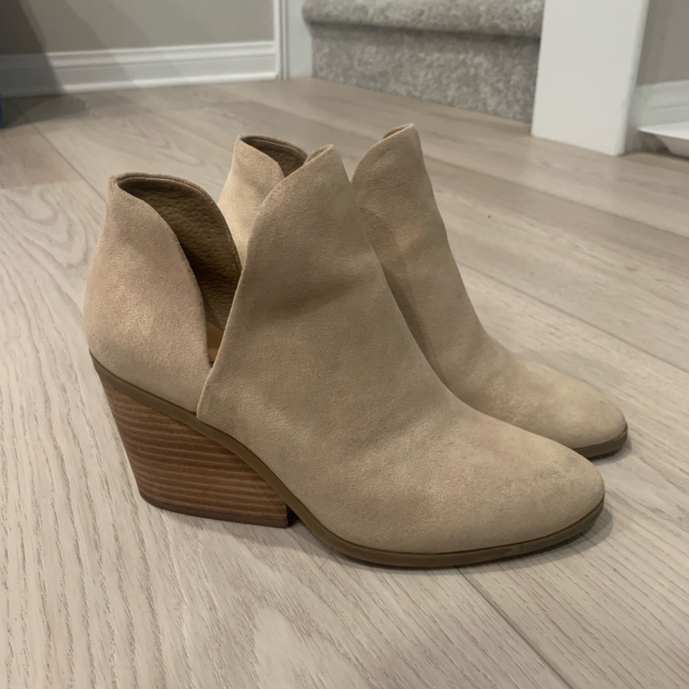 Lucky Brand cream suede booties